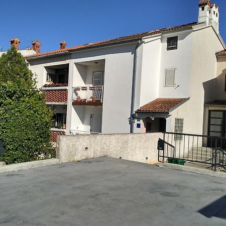 Apartment Natalia Пула Екстериор снимка