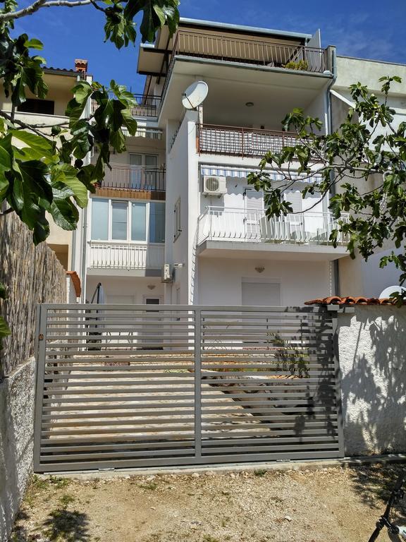 Apartment Natalia Пула Екстериор снимка