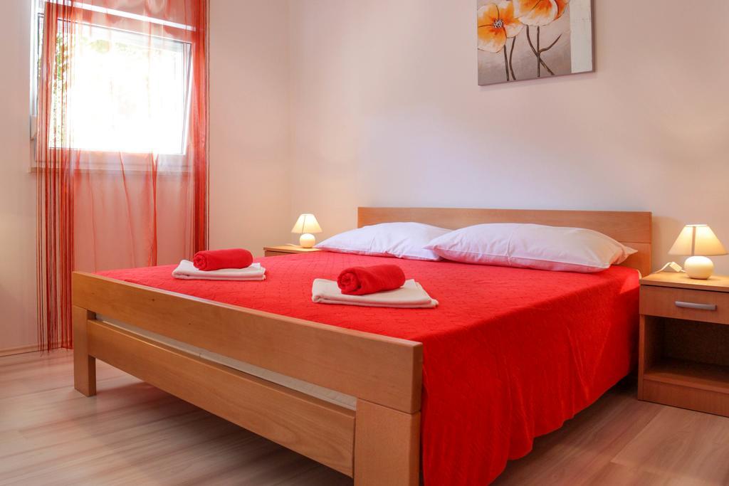 Apartment Natalia Пула Екстериор снимка