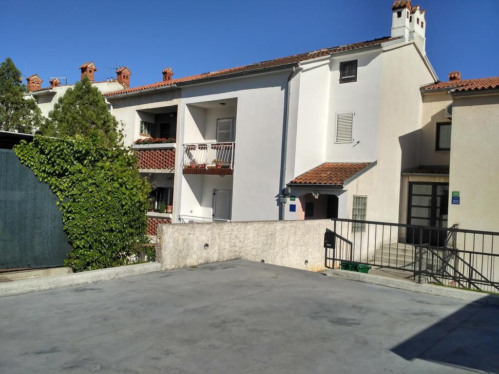 Apartment Natalia Пула Екстериор снимка
